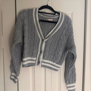 SO Cable-Knit V-Neck Cardigan Sweater - Light Gray with White Trim